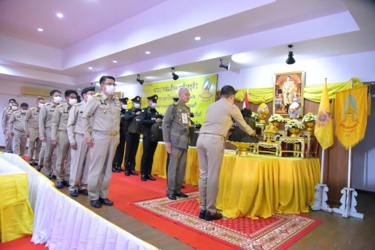 “รองผู้บัญชาการกองกำลังสุรนารี ให้การต้อนรับองคมนตรี ปฏิบัติภารกิจในพื้นที่จังหวัดสุรินทร์”