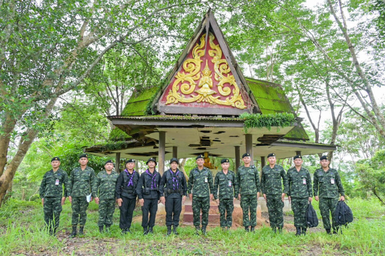 “ผู้บัญชาการกองกำลังสุรนารี ตรวจเยี่ยมหน่วยกำลังป้องกันชายแดน”