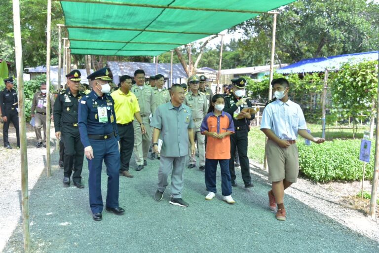 ให้การต้อนรับ ราชองครักษ์ประจำพระองค์ และคณะฯ