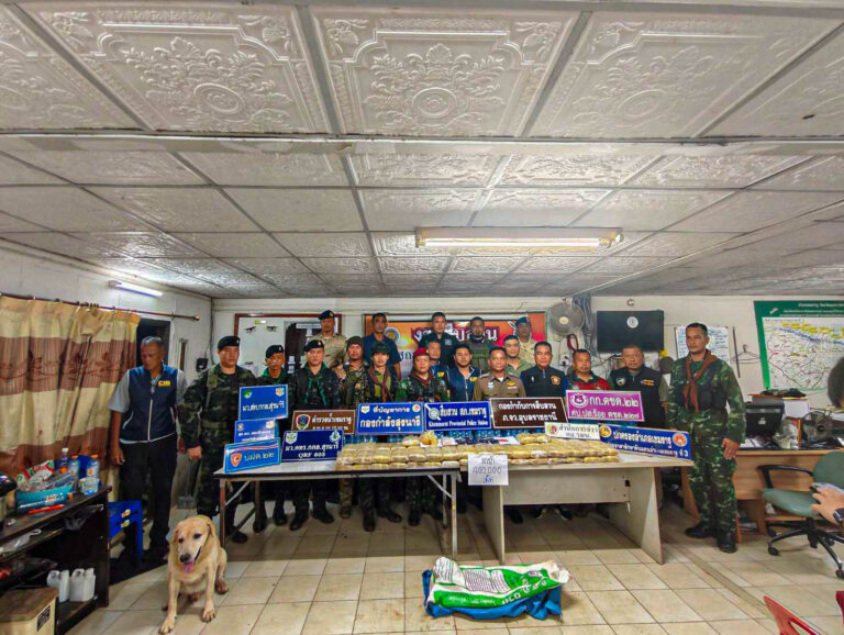 รวบผู้กระทำความผิด 3 ราย พร้อมยาบ้า จำนวน 400,000 เม็ด และรถยนต์ จำนวน 2 จ.อุบลราชธานี