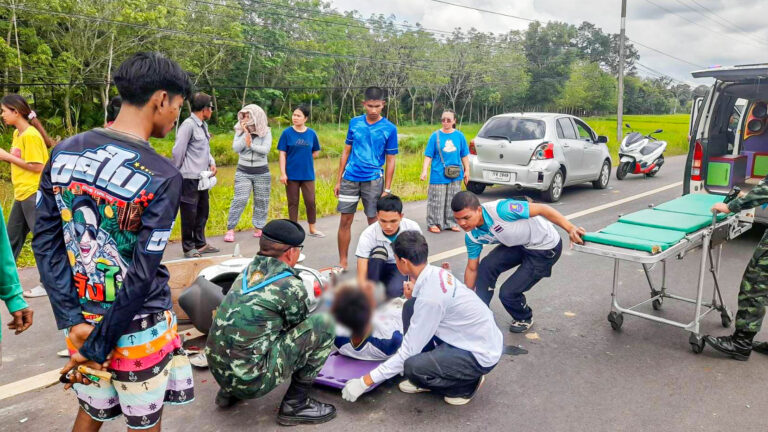 “ช่วยเหลือประชาชนประสบอุบัติเหตุทางถนน”