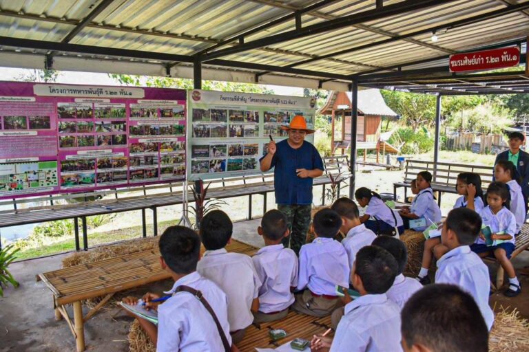 โครงการทหารพันธุ์ดี “ชุมชนเบิกบาน อาหารปลอดภัย”