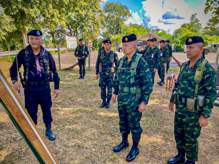 ผู้บัญชาการกองกำลังสุรนารี ตรวจเยี่ยมหน่วยกำลังป้องกันชายแดน