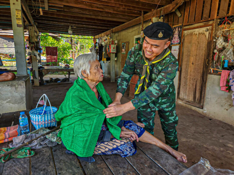 กองกำลังสุรนารี ร่วมใจ ต้านภัยหนาว ให้ประชาชนในพื้นที่ชายแดน