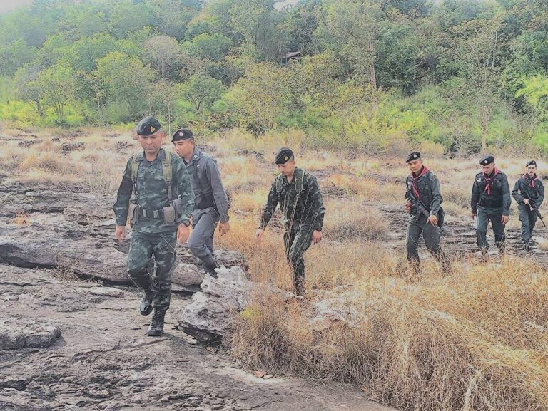 ลาดตระเวนเฝ้าตรวจชายแดนไทย – ลาว