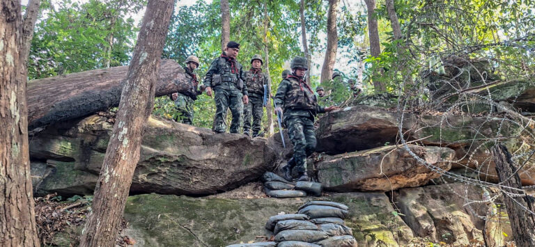 ลาดตระเวนเฝ้าตรวจชายแดนไทย – กัมพูชา