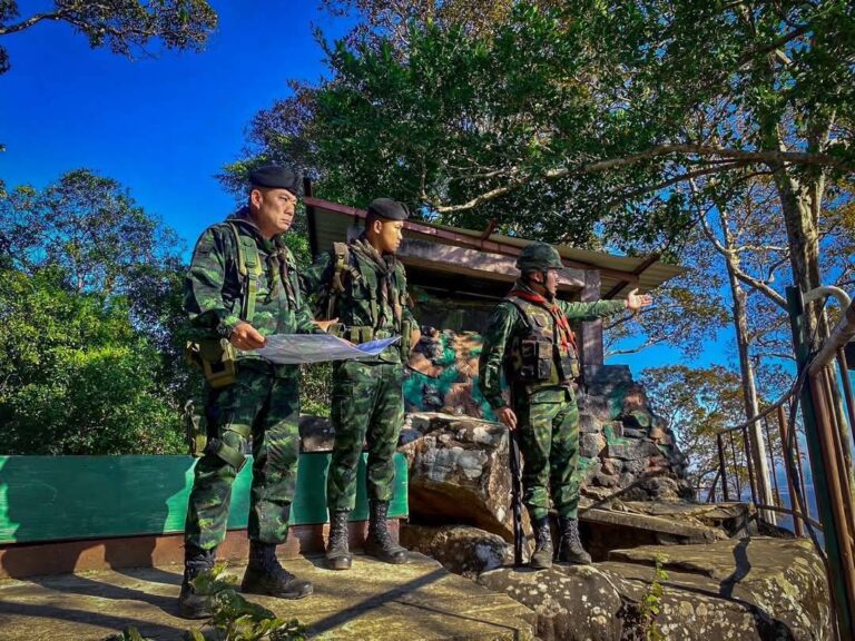 ลาดตระเวนเข้มชายแดนไทย – กัมพูชา